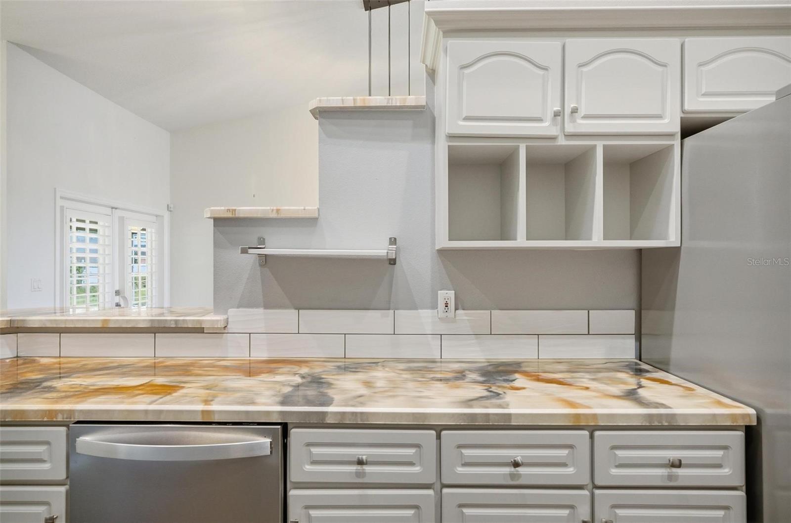 Image 26 of 56 For 1 Walton Place