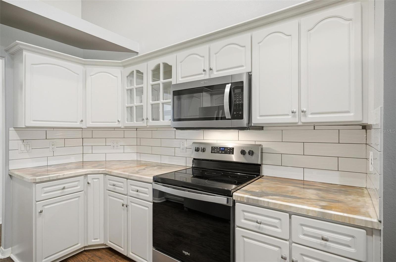 Image 27 of 56 For 1 Walton Place