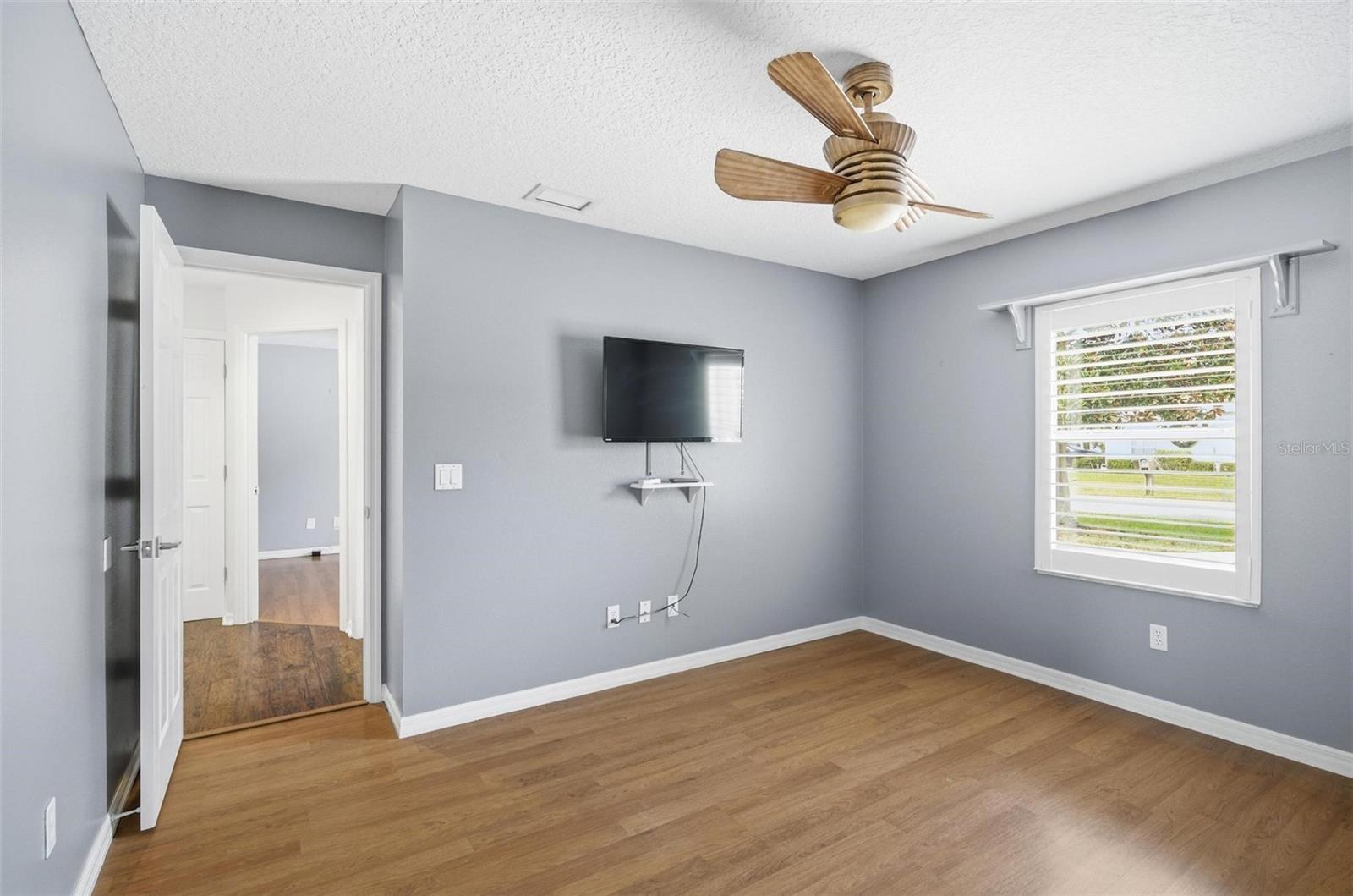 Image 37 of 56 For 1 Walton Place