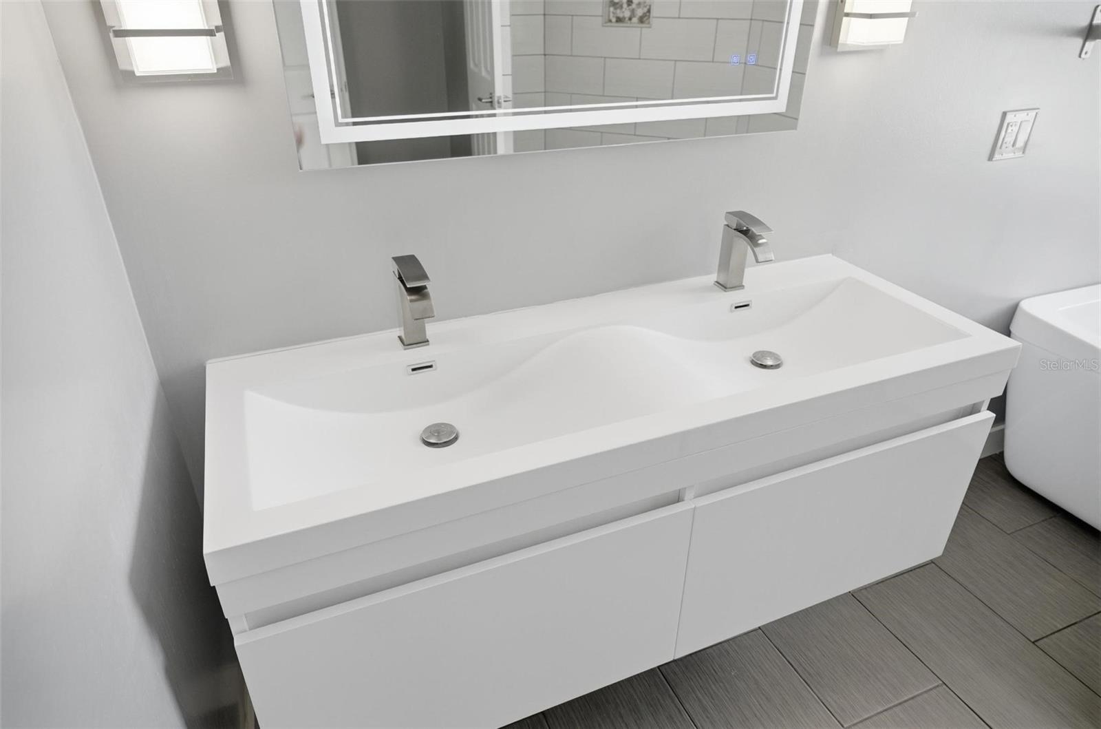 Image 50 of 56 For 1 Walton Place