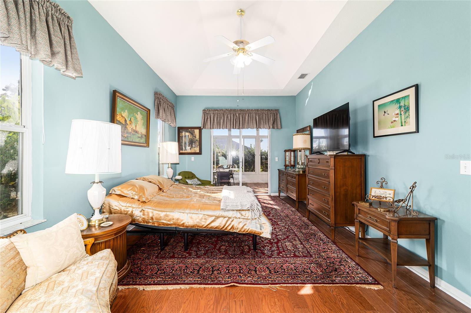 Image 23 of 42 For 5500 23rd Place