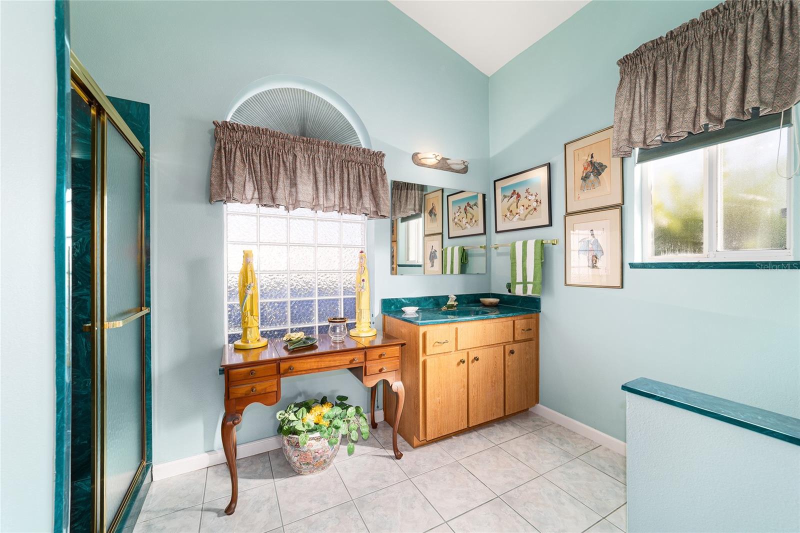 Image 28 of 42 For 5500 23rd Place