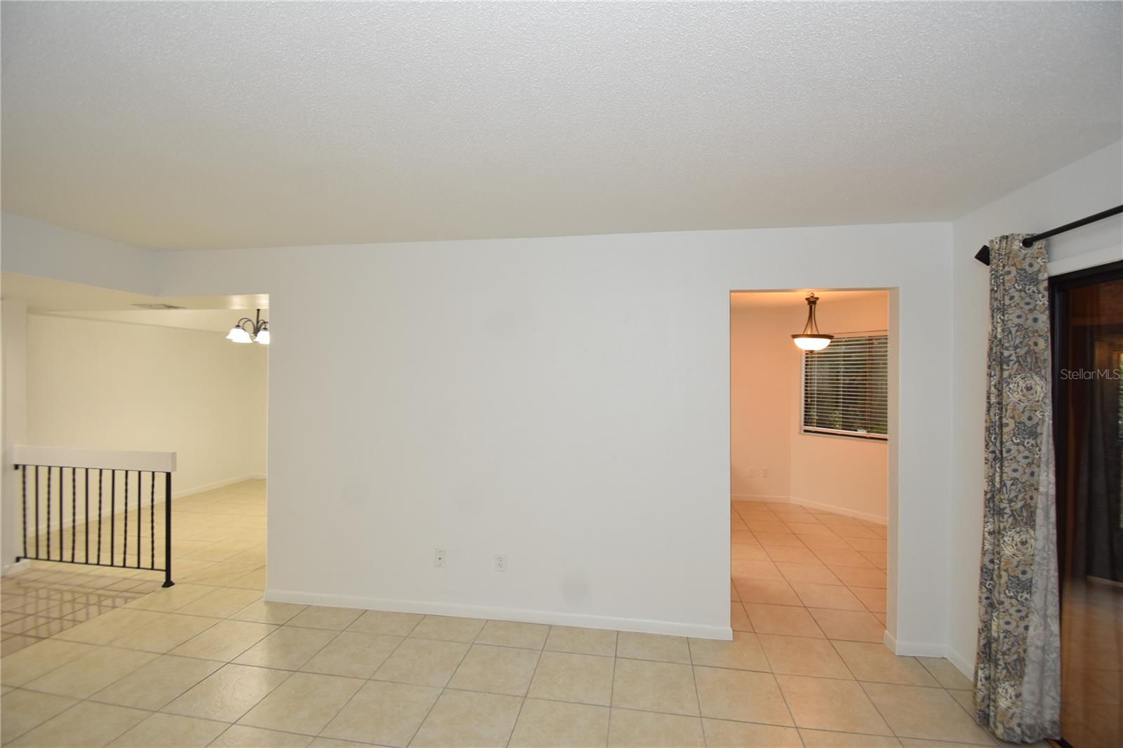 Image 12 of 41 For 11 Surrey Court 11