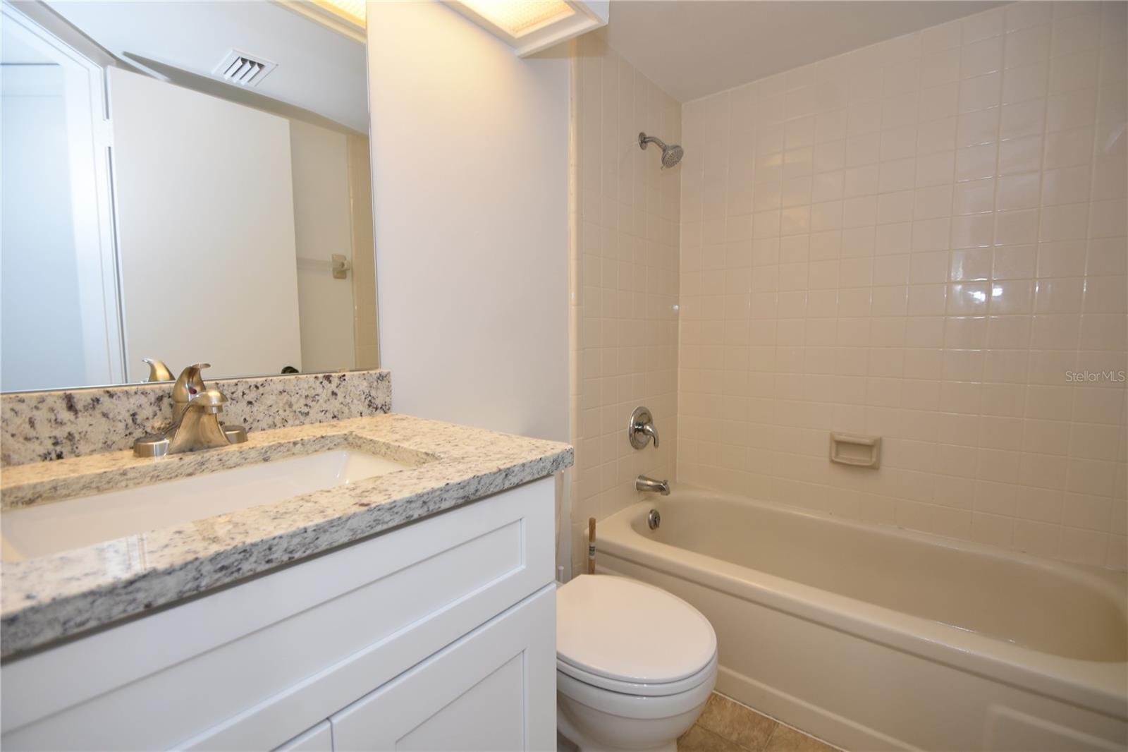 Image 34 of 41 For 11 Surrey Court 11