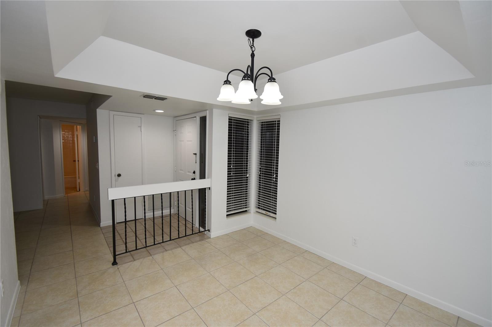 Image 7 of 41 For 11 Surrey Court 11