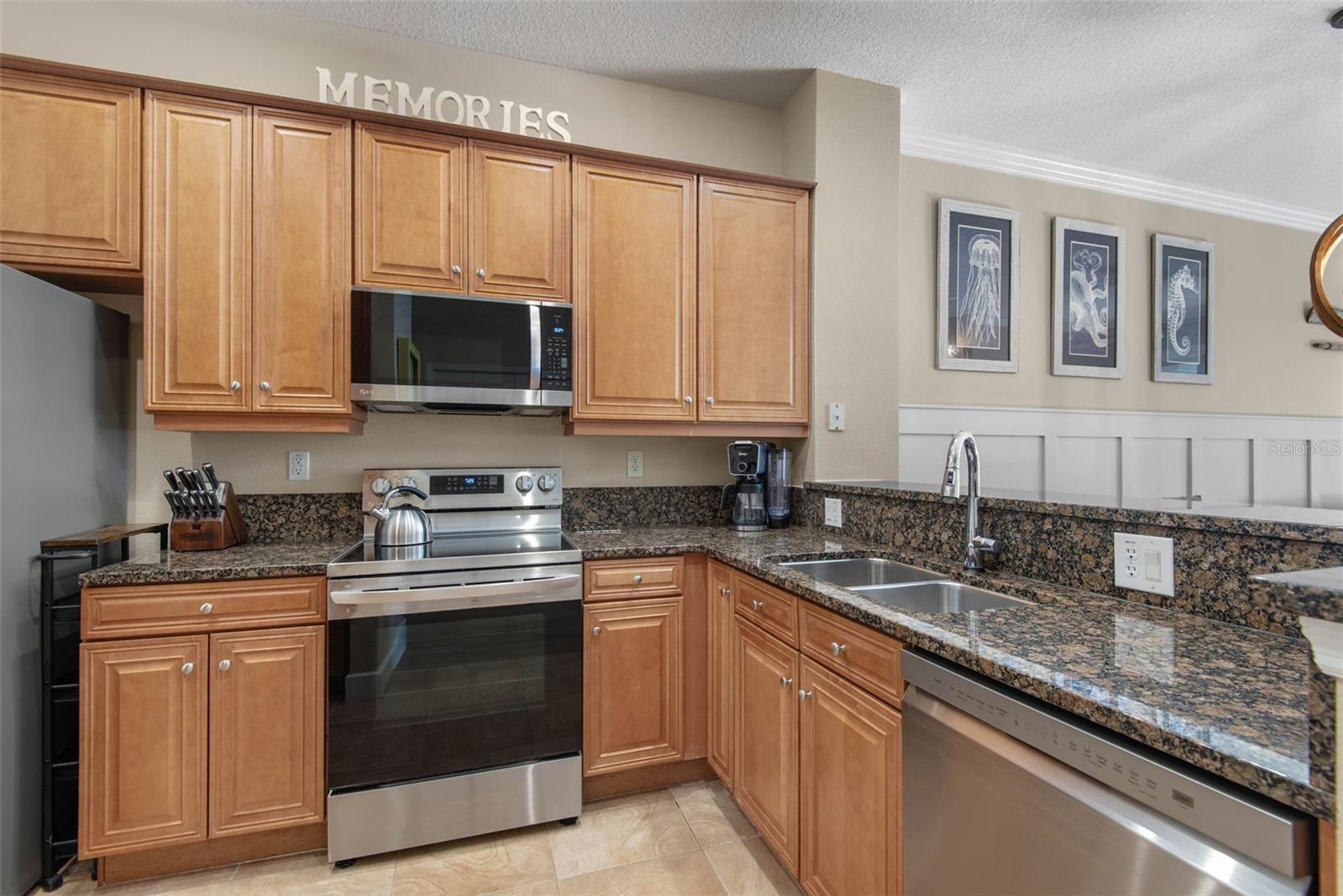 Image 13 of 59 For 15 Ocean Crest Way 1314