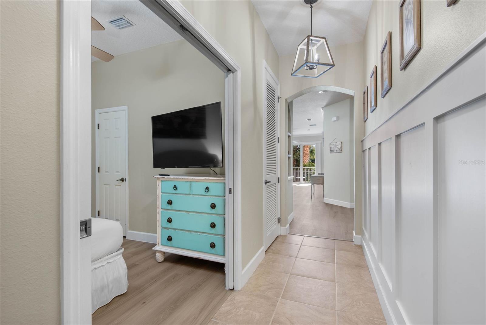 Image 2 of 59 For 15 Ocean Crest Way 1314