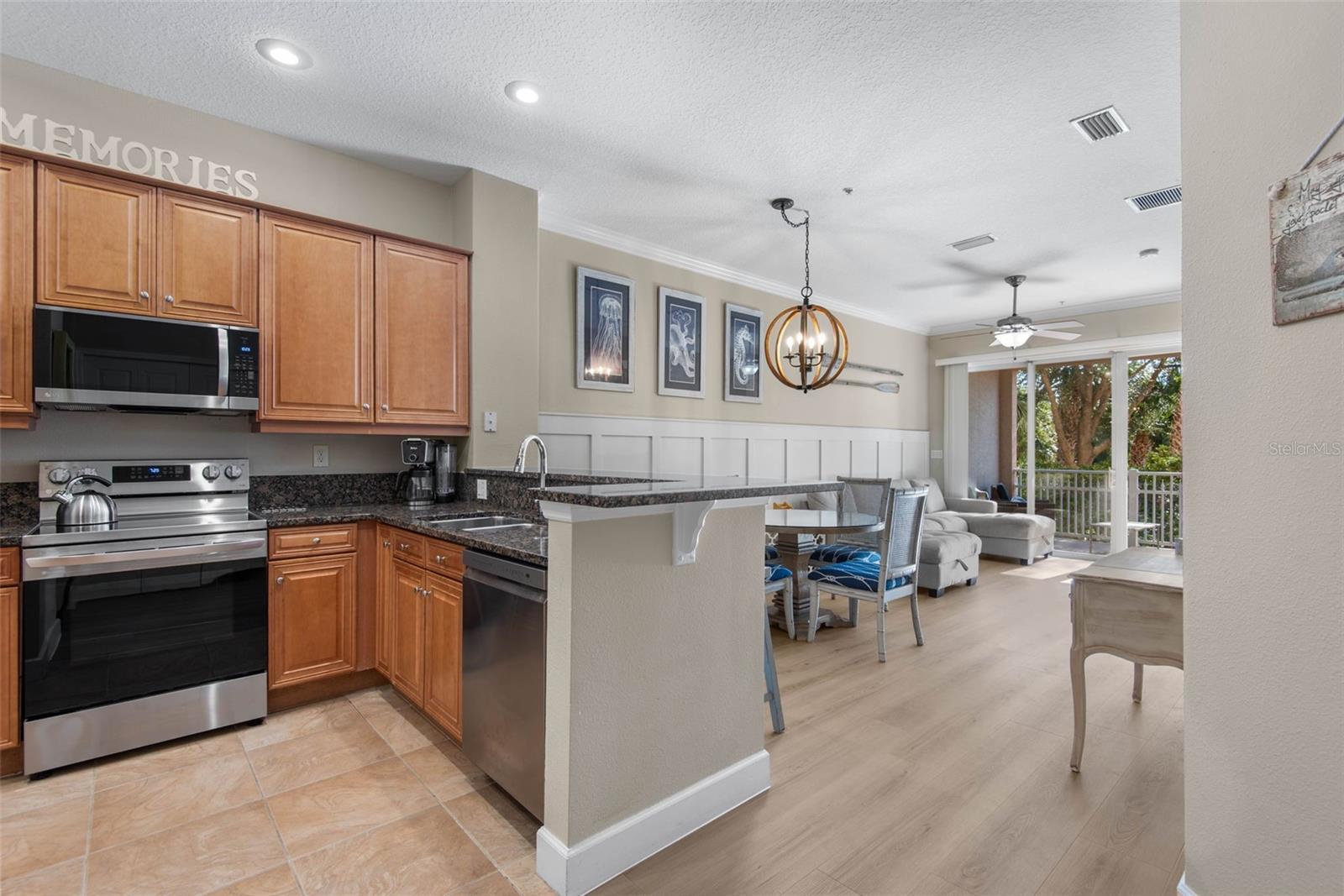 Image 4 of 59 For 15 Ocean Crest Way 1314