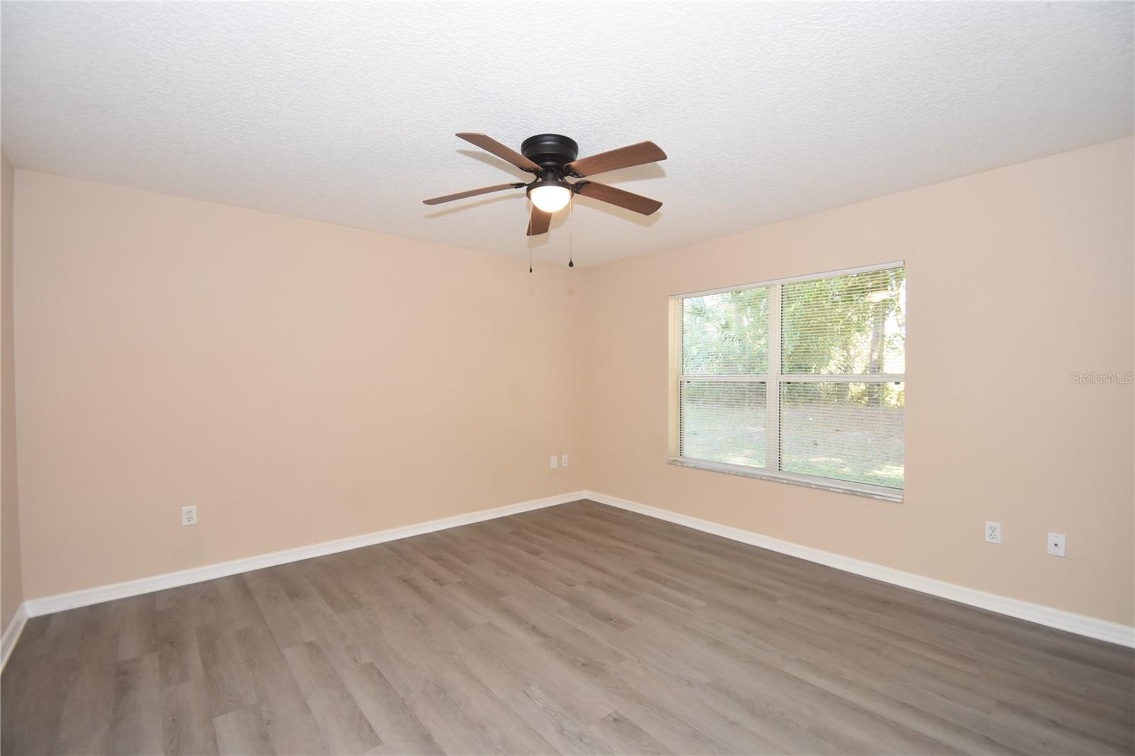 Image 17 of 36 For 8 Regency Drive A