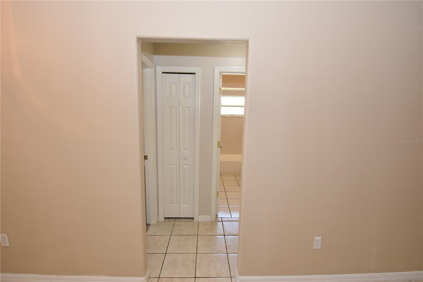 Image 27 of 36 For 8 Regency Drive A