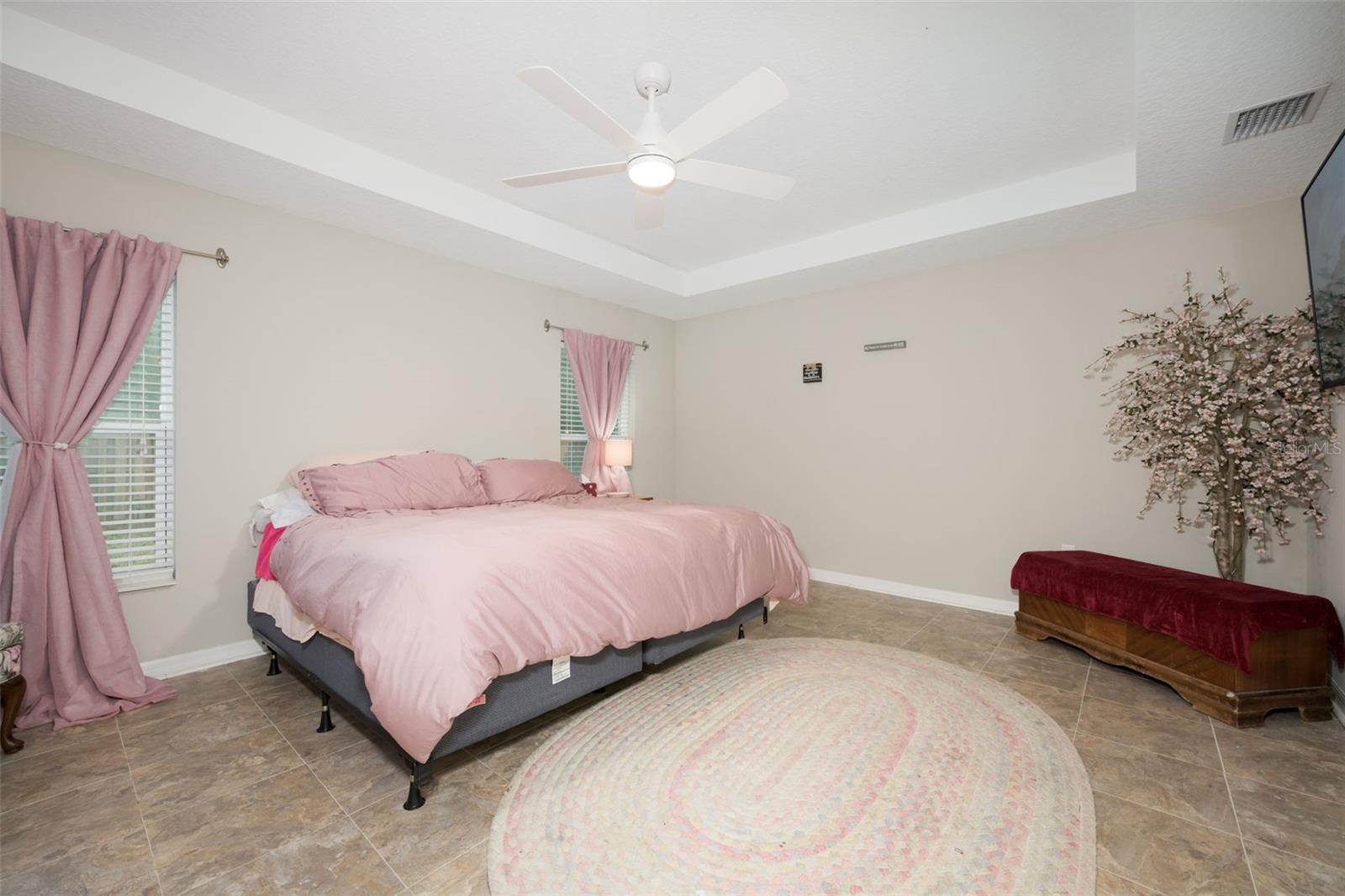 Image 21 of 41 For 22 Untermeyer Place