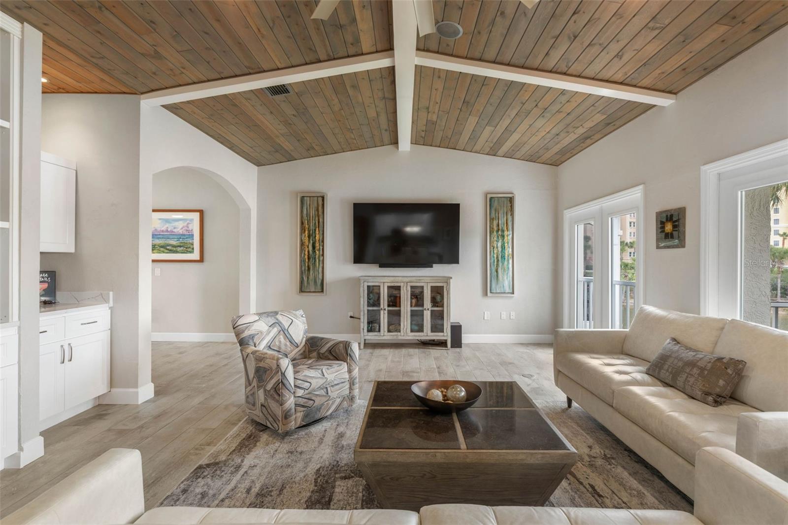 Image 11 of 78 For 21 Viscaya Lane 2006