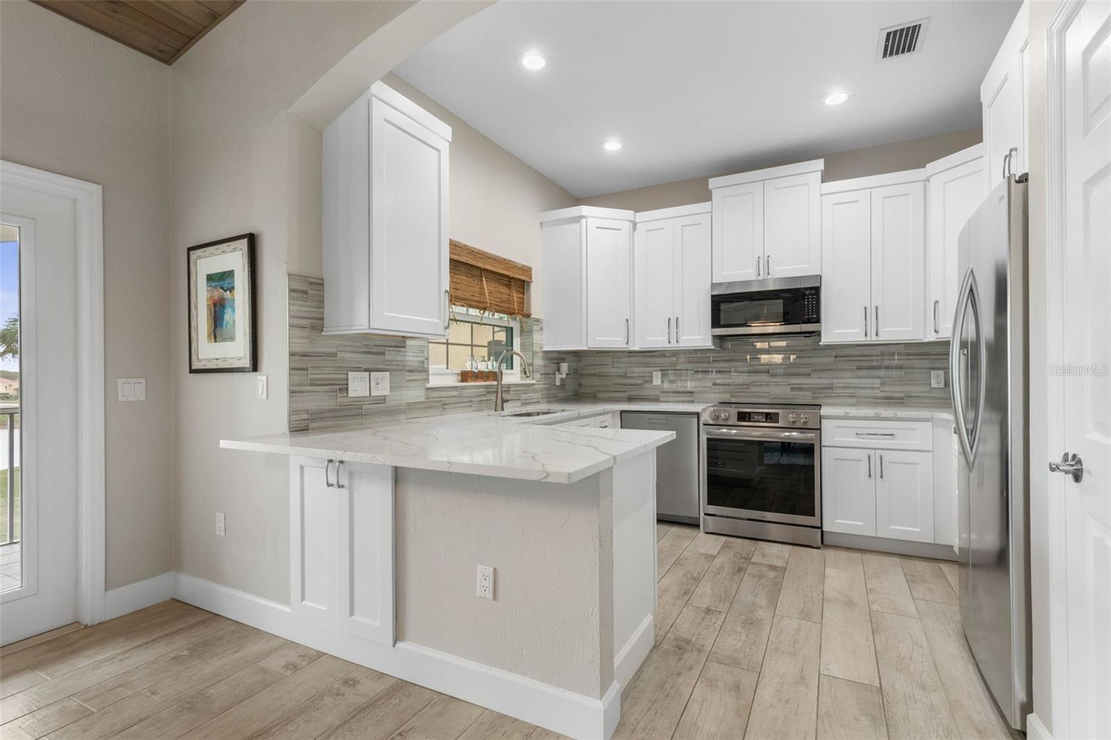 Image 14 of 78 For 21 Viscaya Lane 2006