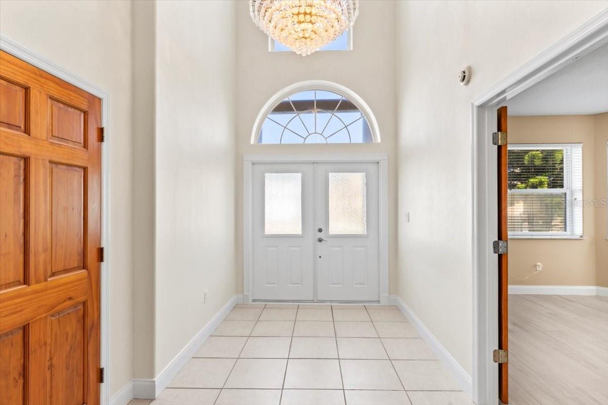 Image 5 of 91 For 10 Capistrano Drive