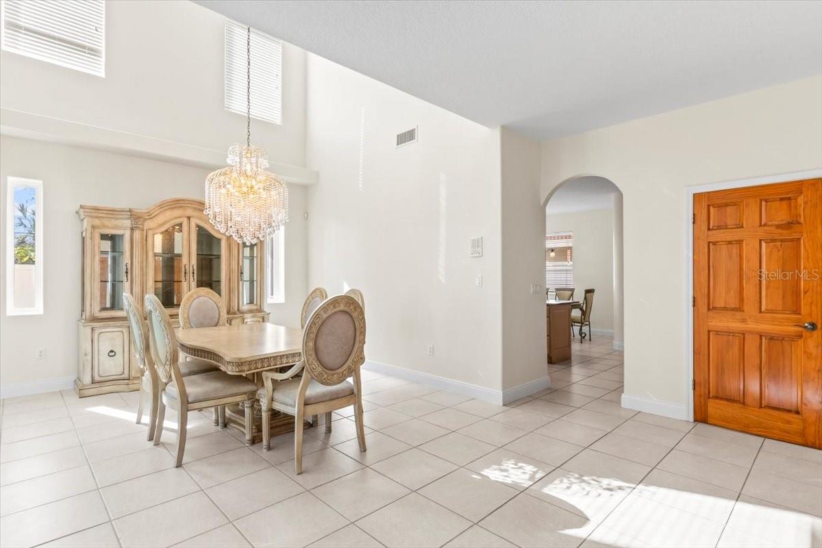 Image 7 of 91 For 10 Capistrano Drive