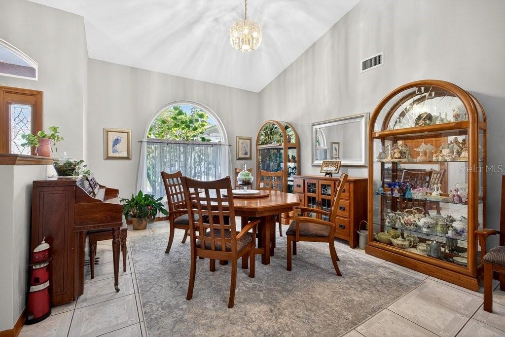 Image 5 of 31 For 40 Franciscan Lane