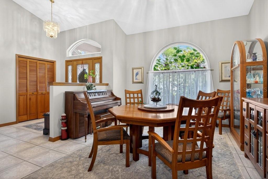 Image 6 of 31 For 40 Franciscan Lane