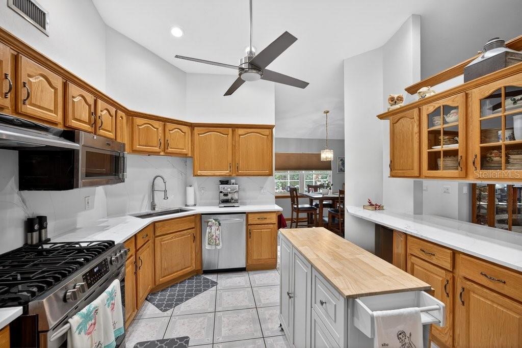 Image 8 of 31 For 40 Franciscan Lane