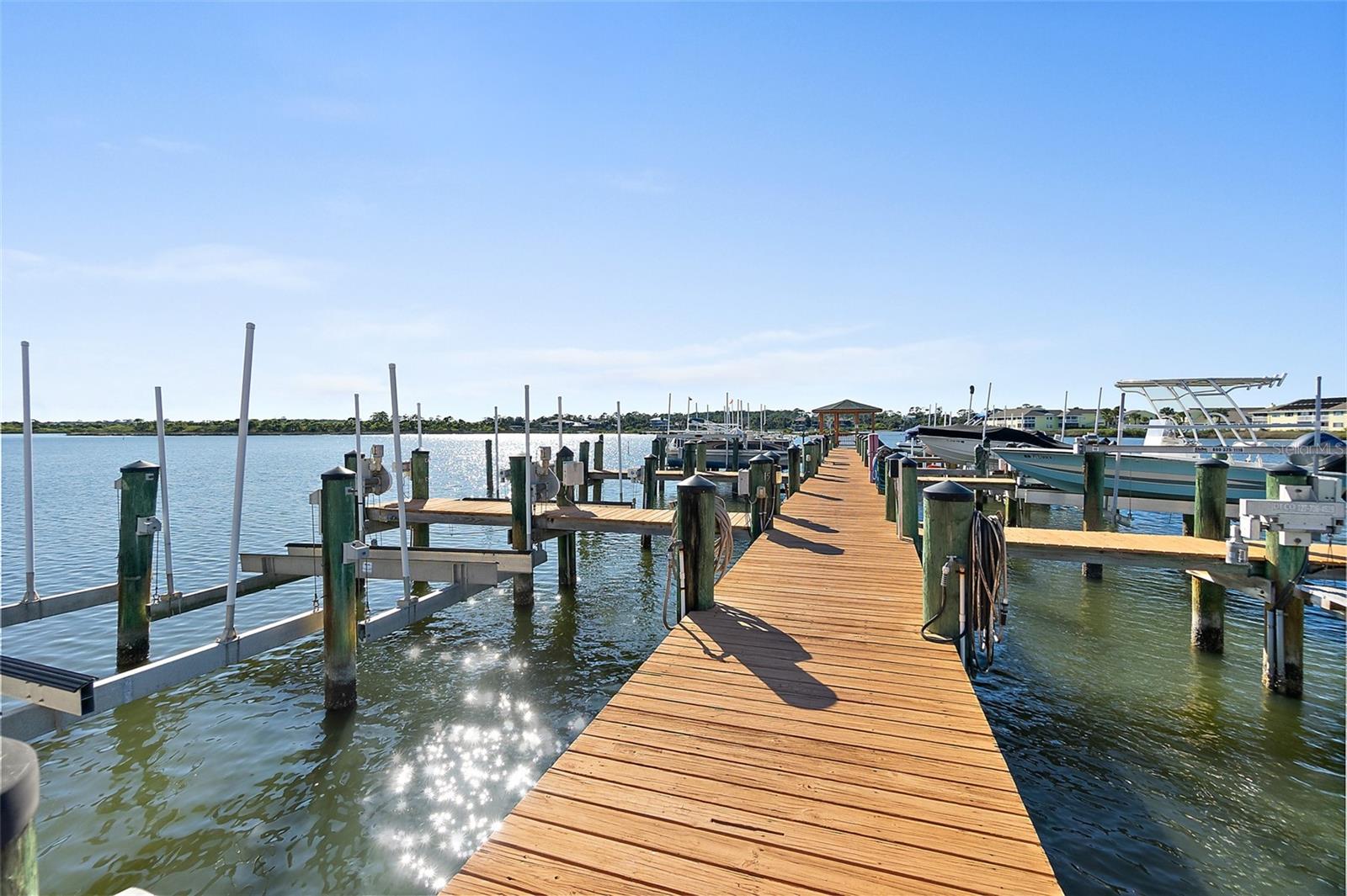 Image 18 of 56 For 100 Marina Bay Drive 101