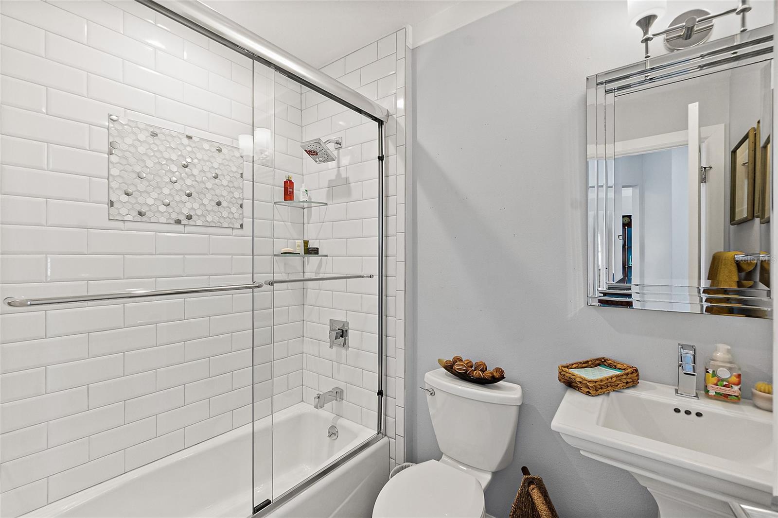 Image 31 of 56 For 100 Marina Bay Drive 101