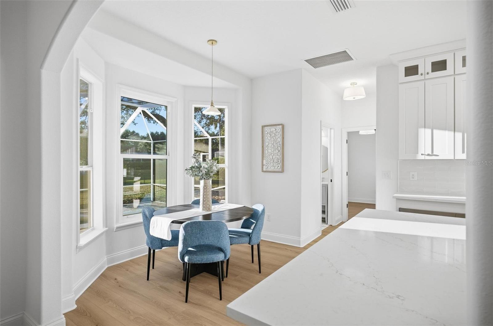 Image 10 of 38 For 41 Old Oak Drive S