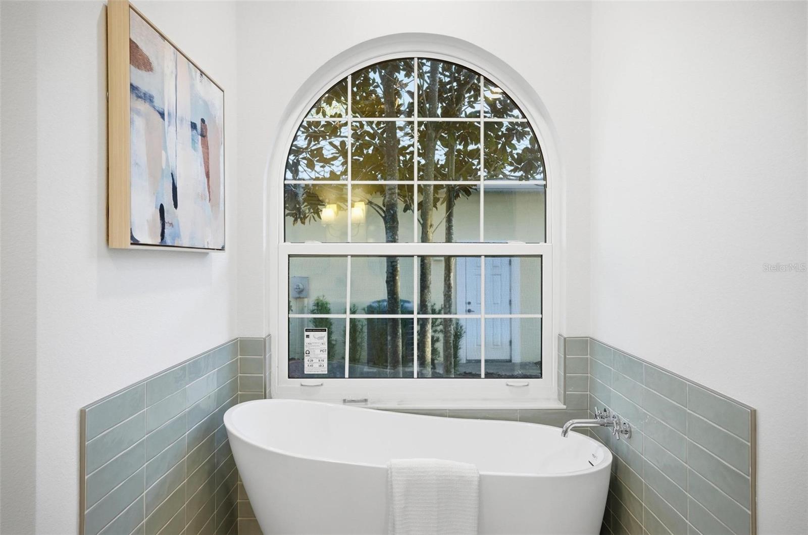 Image 19 of 38 For 41 Old Oak Drive S