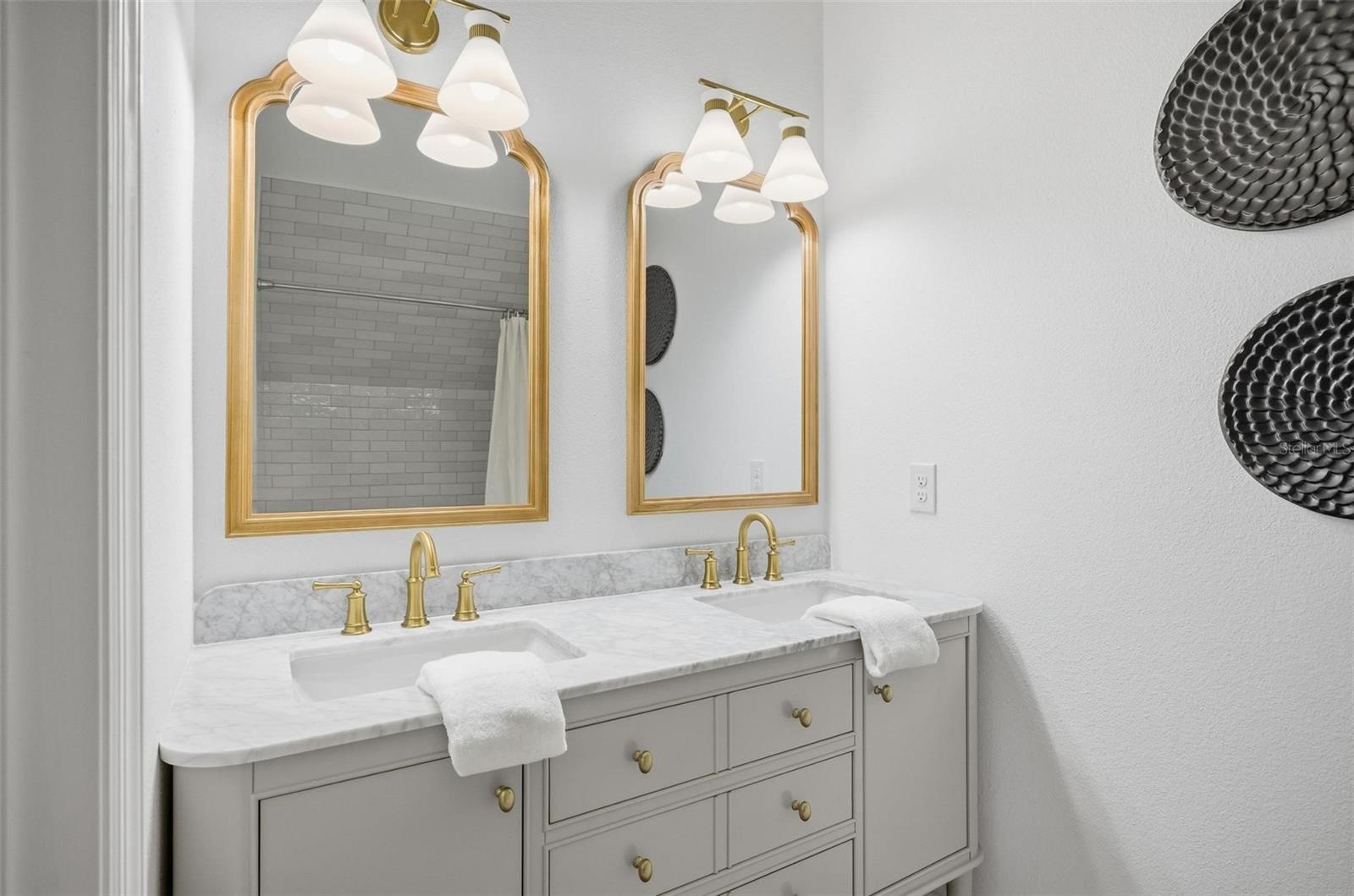 Image 24 of 38 For 41 Old Oak Drive S