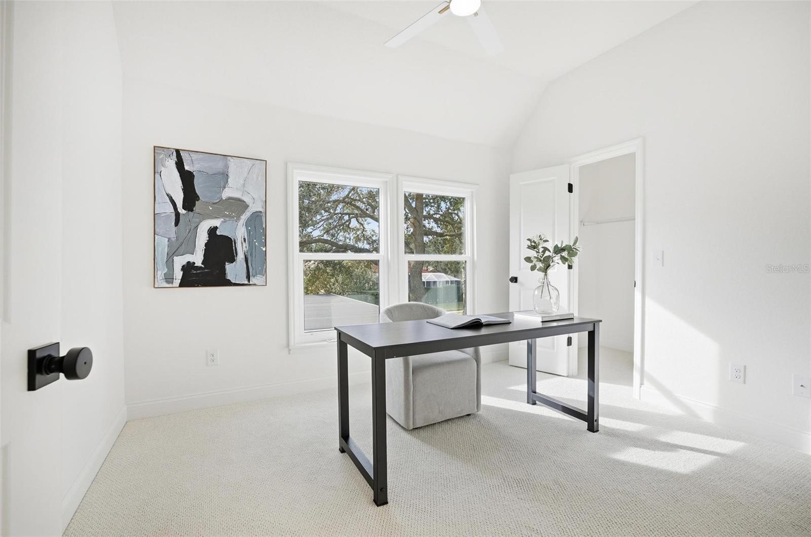 Image 26 of 38 For 41 Old Oak Drive S