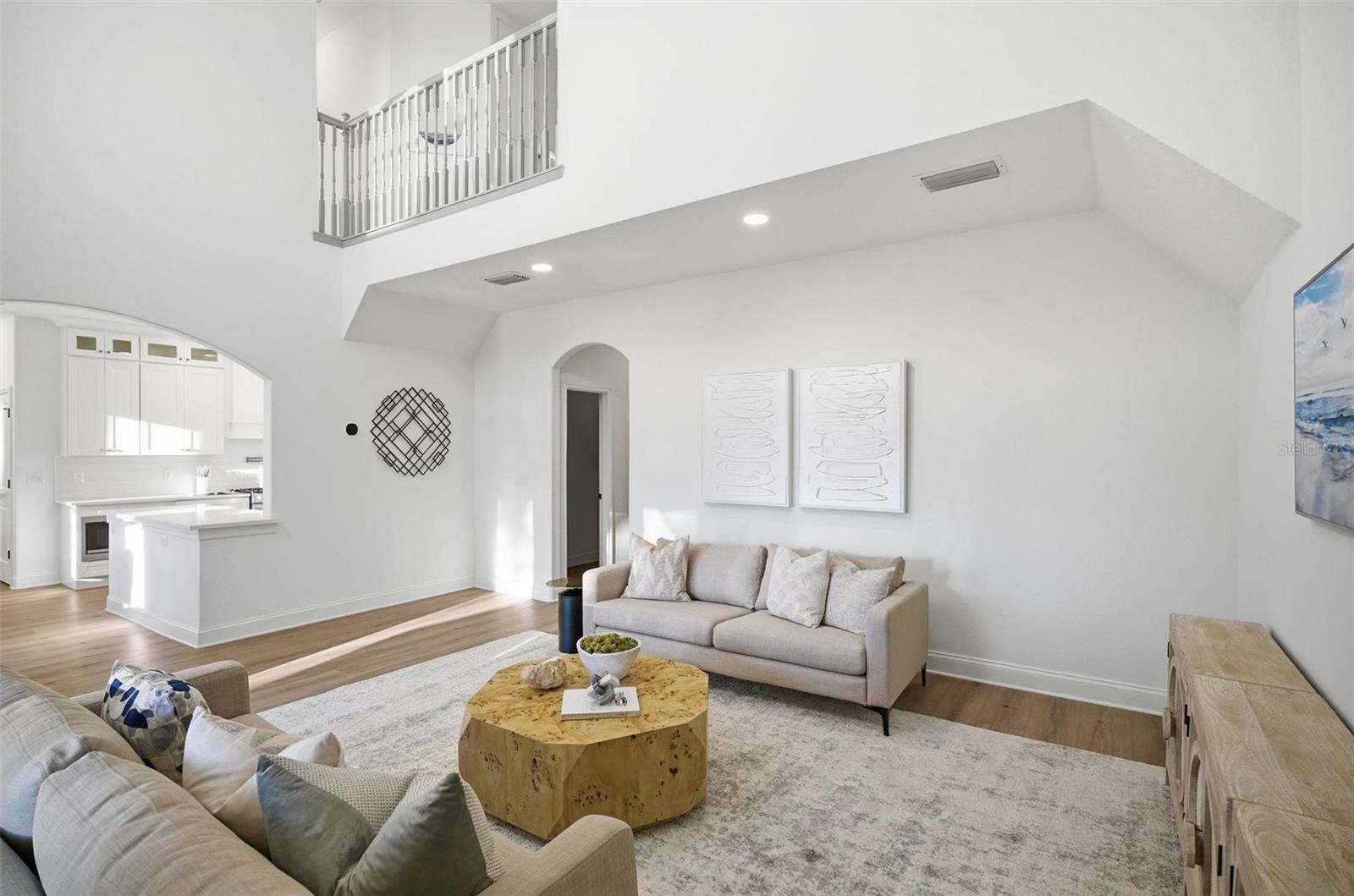 Image 5 of 38 For 41 Old Oak Drive S