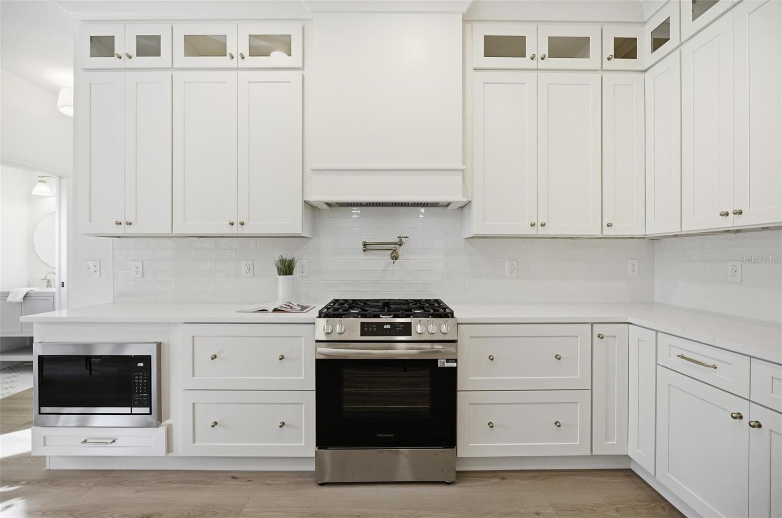 Image 7 of 38 For 41 Old Oak Drive S