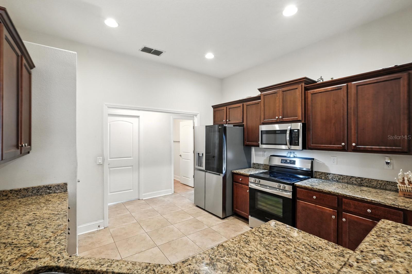 Image 17 of 43 For 8 Zorro Court