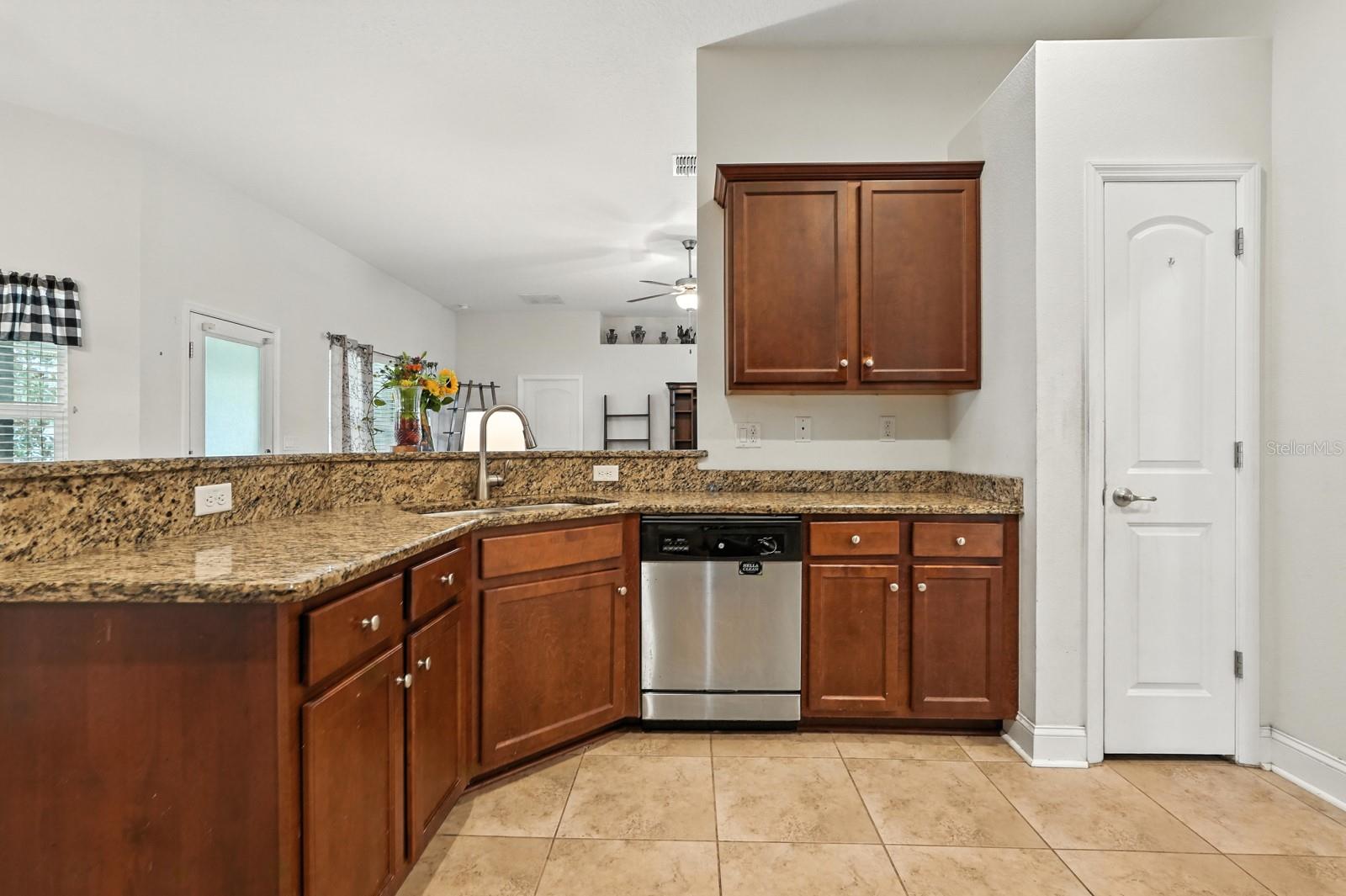 Image 18 of 43 For 8 Zorro Court