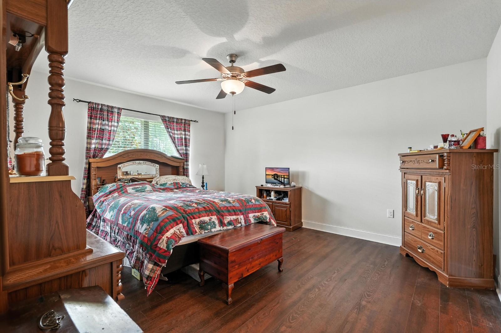 Image 20 of 43 For 8 Zorro Court