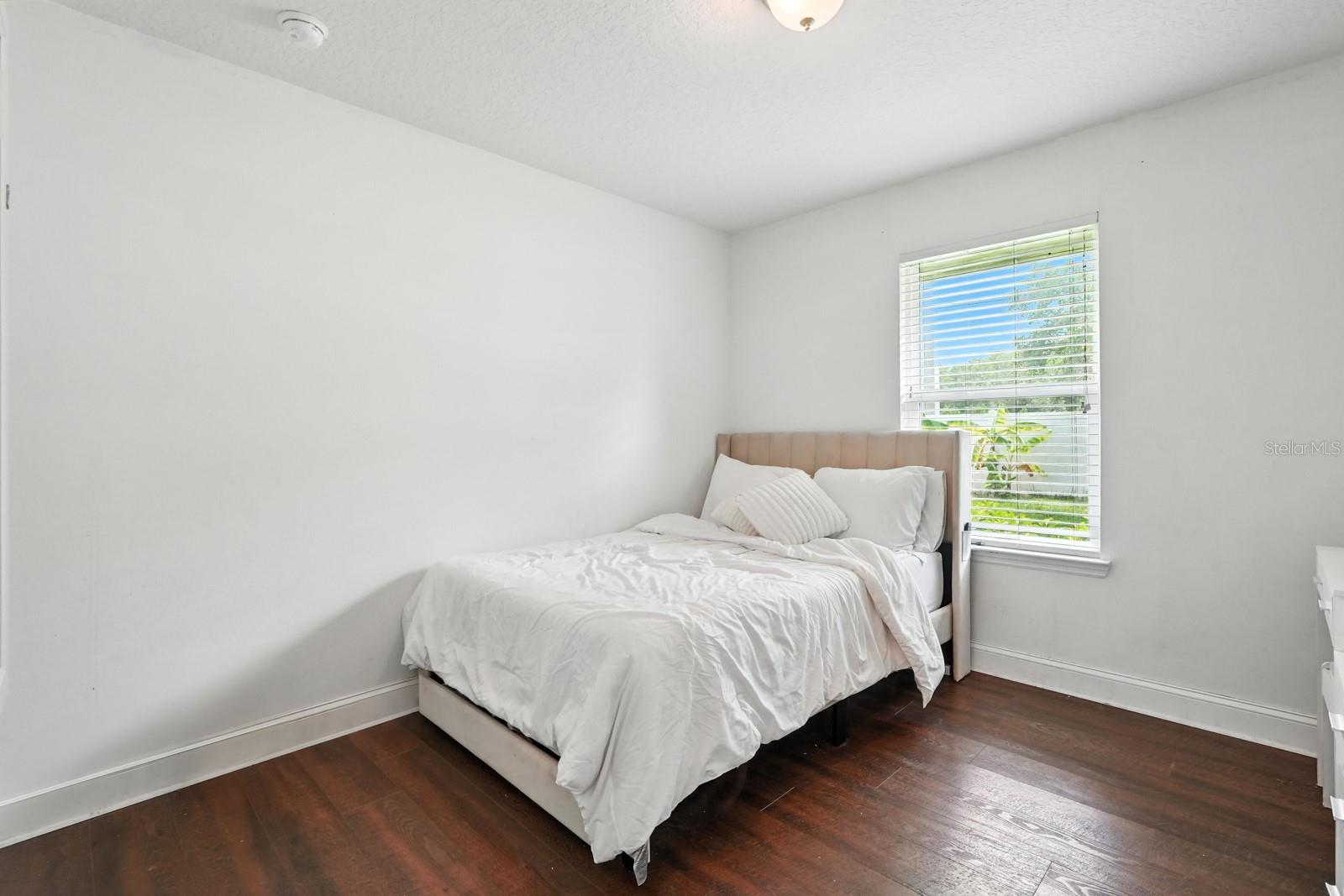 Image 24 of 43 For 8 Zorro Court