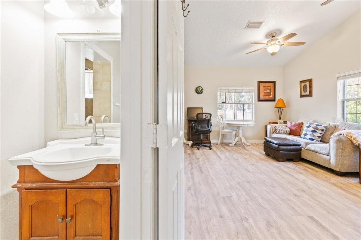 Image 10 of 66 For 824 Fleming Avenue