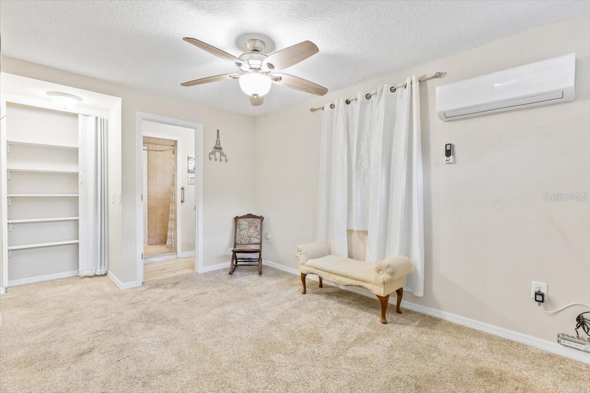 Image 21 of 66 For 824 Fleming Avenue