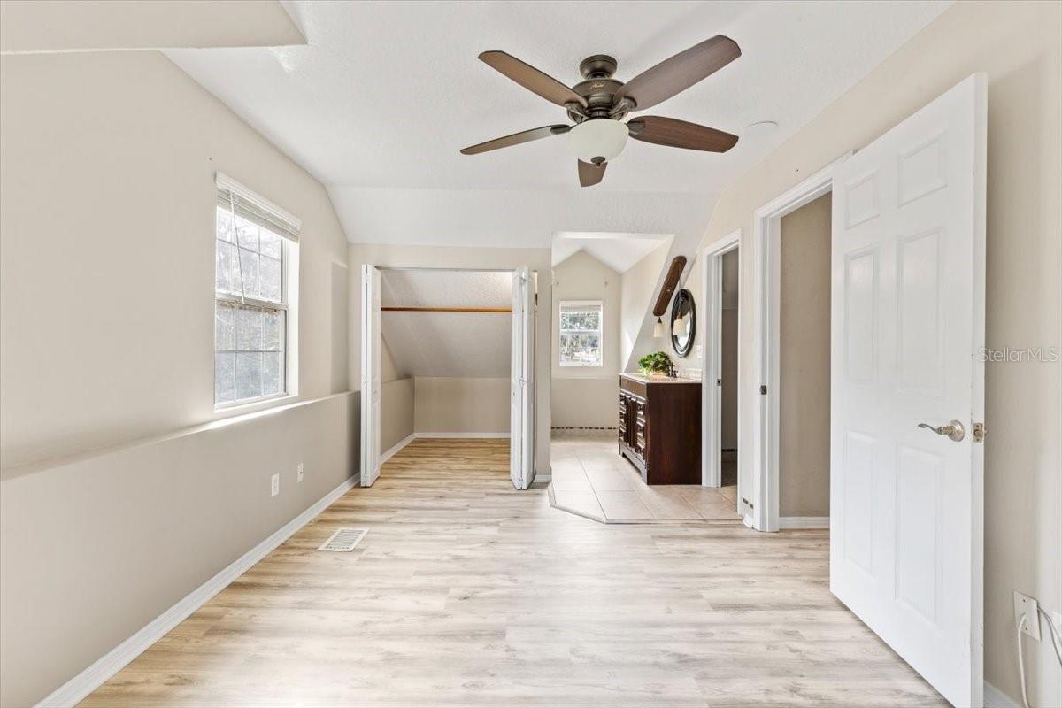 Image 35 of 66 For 824 Fleming Avenue