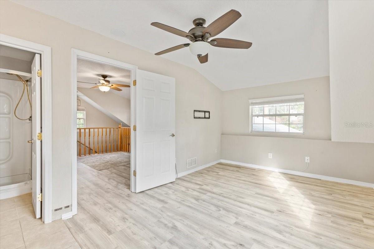 Image 36 of 66 For 824 Fleming Avenue