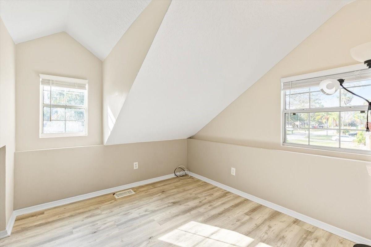 Image 40 of 66 For 824 Fleming Avenue