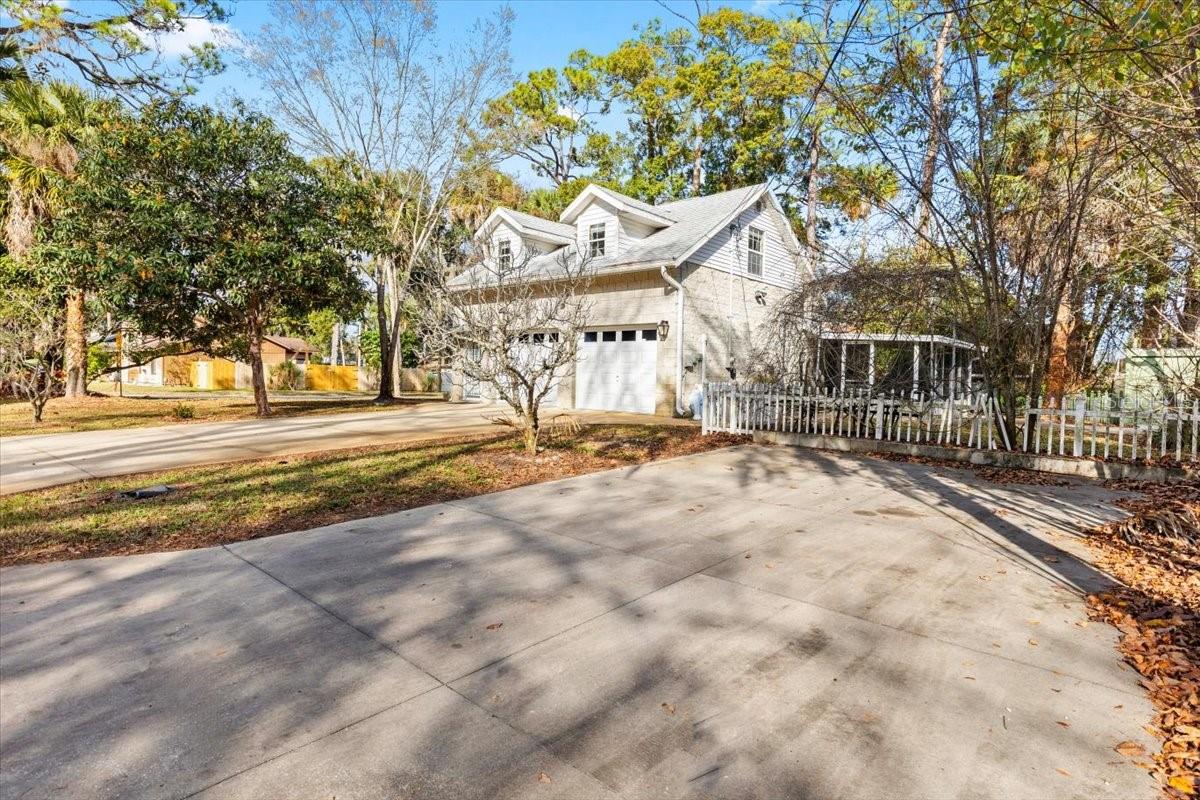 Image 46 of 66 For 824 Fleming Avenue