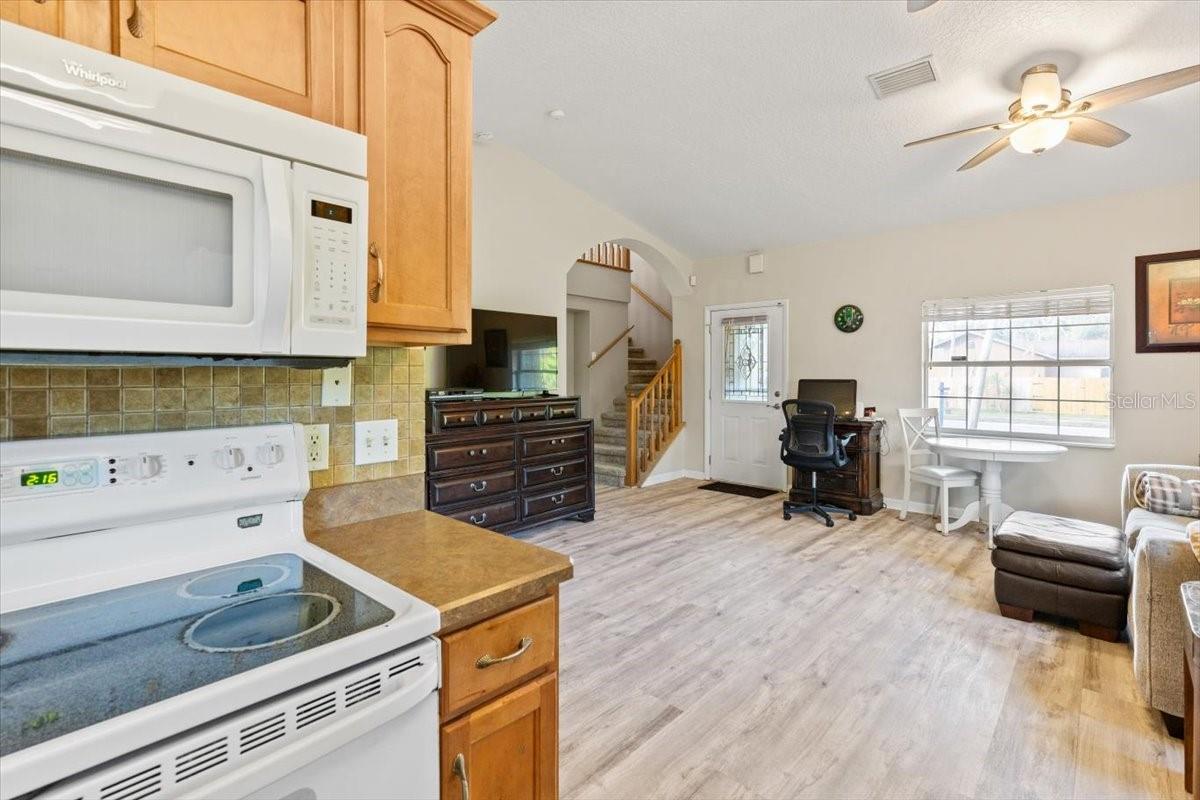 Image 9 of 66 For 824 Fleming Avenue