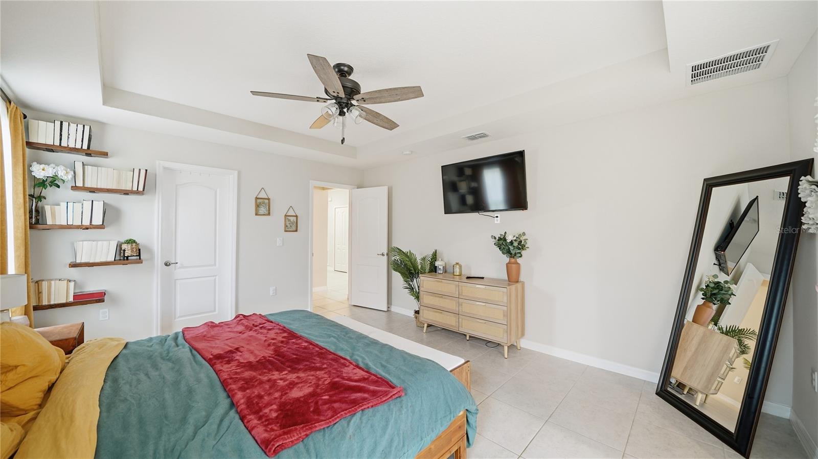 Image 19 of 53 For 4555 Alvin Street