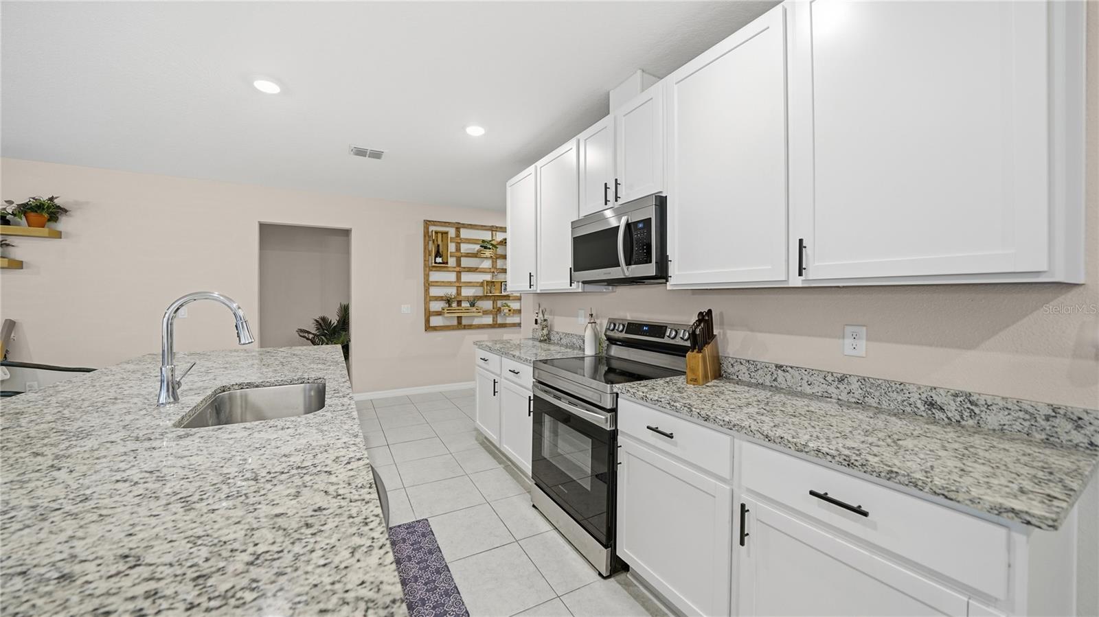 Image 26 of 53 For 4555 Alvin Street