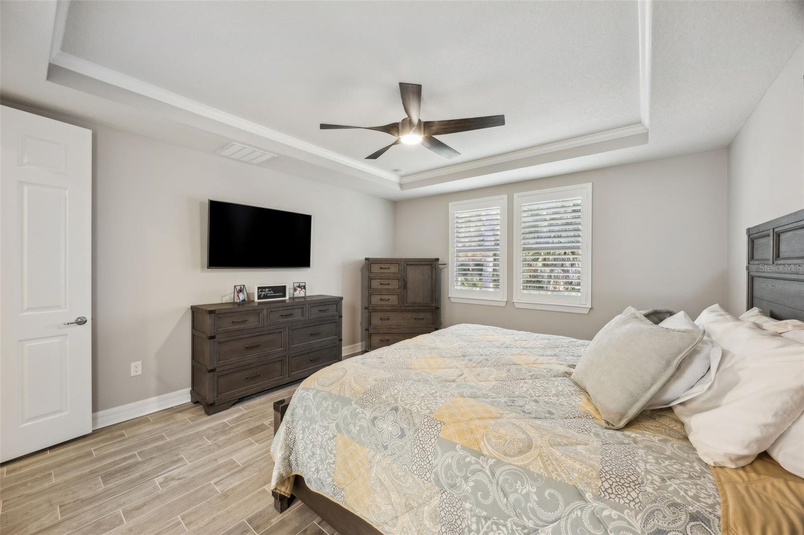 Image 27 of 88 For 76 Artist Oaks Court