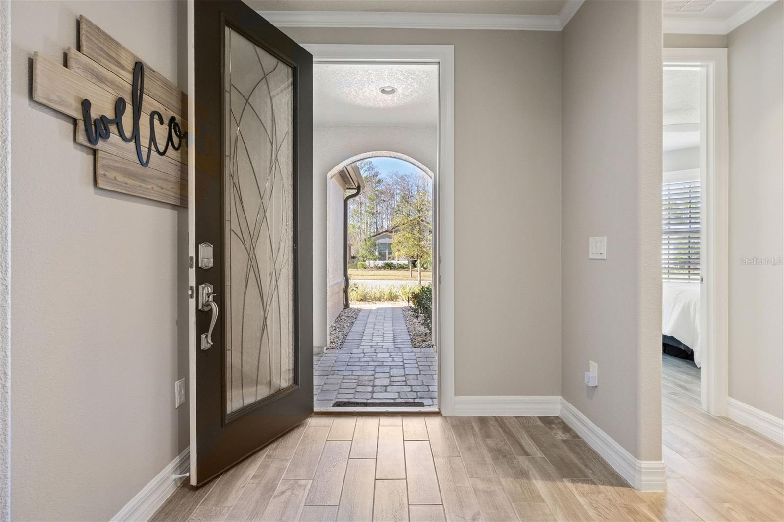 Image 6 of 88 For 76 Artist Oaks Court