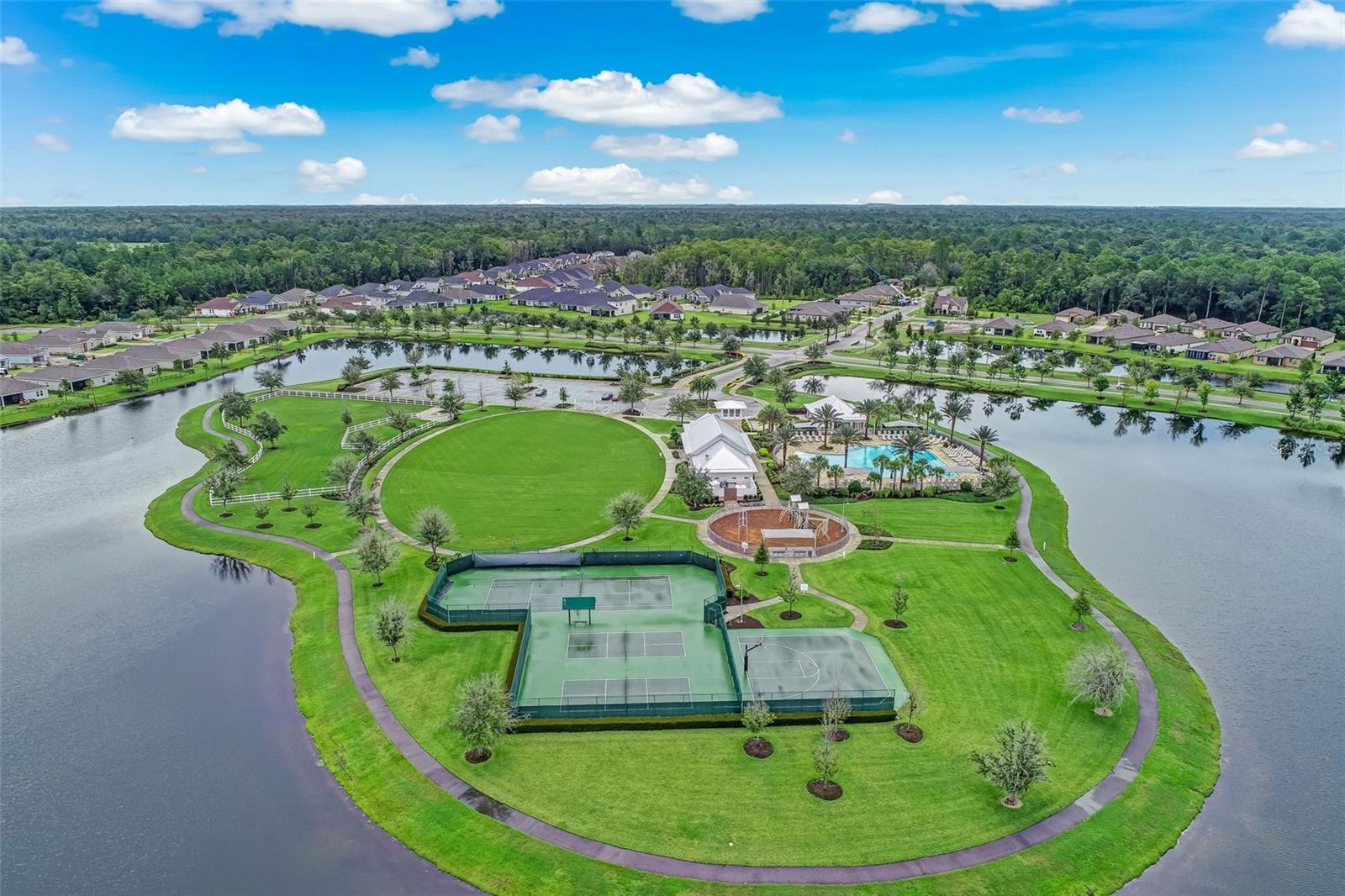 Image 68 of 88 For 76 Artist Oaks Court