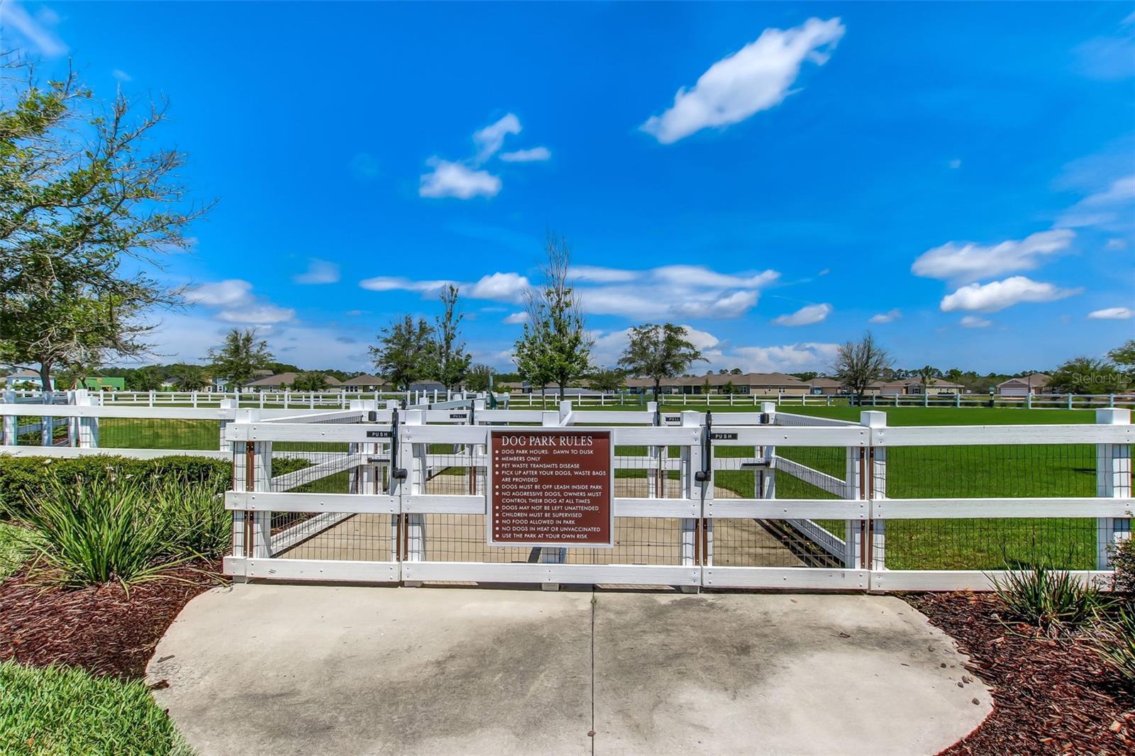 Image 73 of 88 For 76 Artist Oaks Court