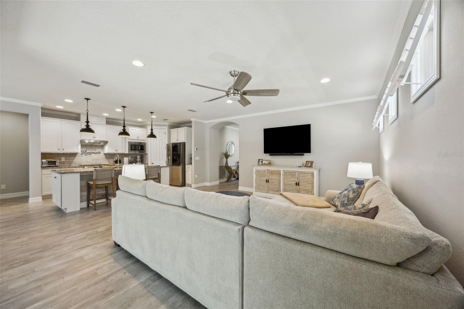 Image 9 of 88 For 76 Artist Oaks Court