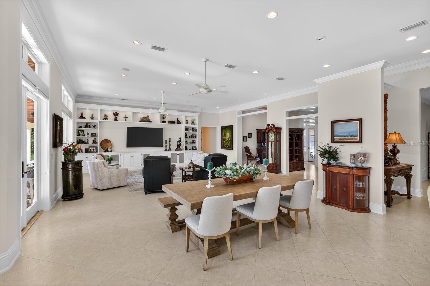 Image 10 of 97 For 7 Capri Court