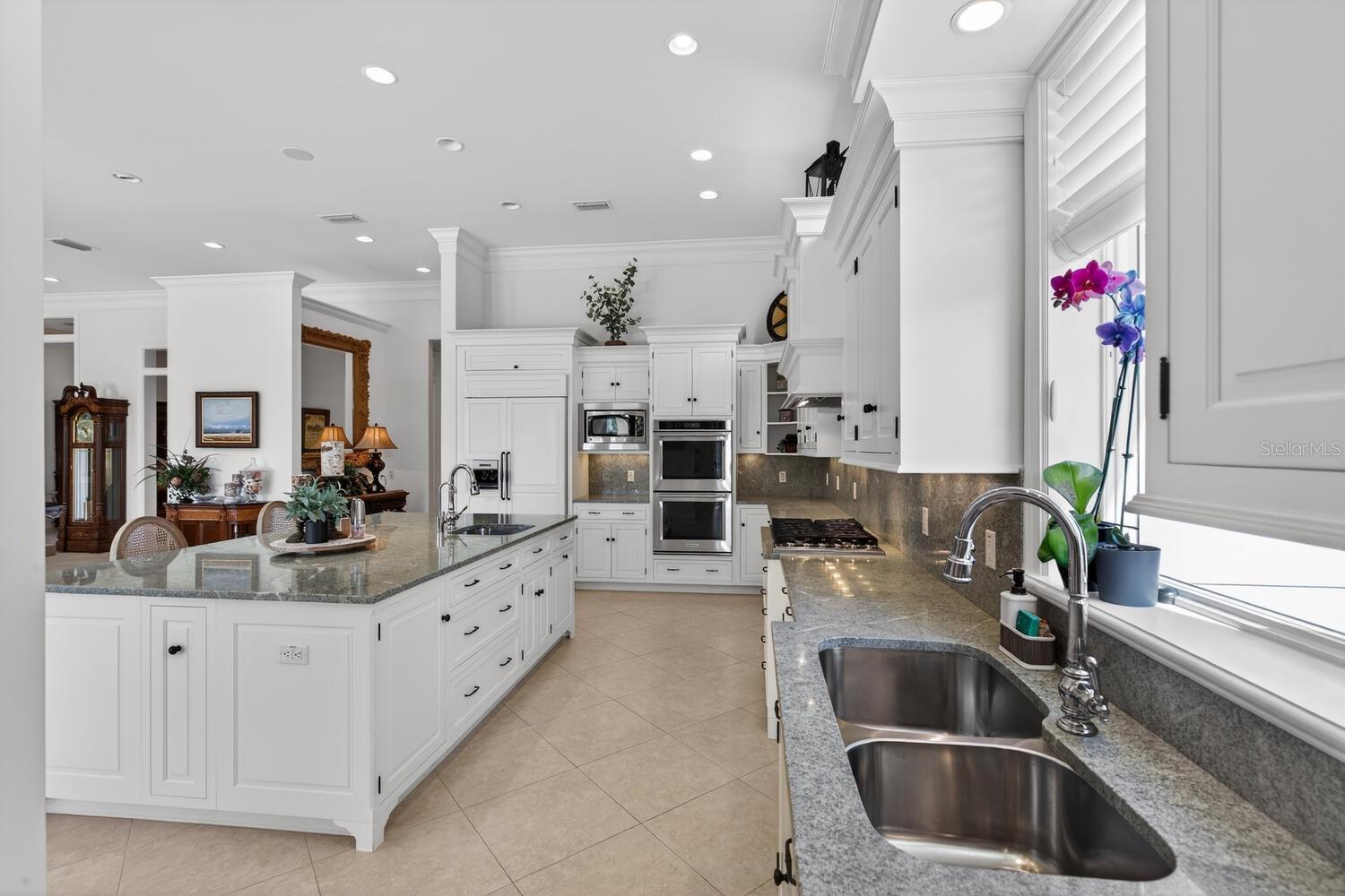 Image 17 of 97 For 7 Capri Court